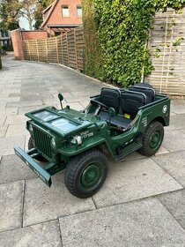 Dětské elektrické autíčko - Jeep armádní Willys 4x4, 24V