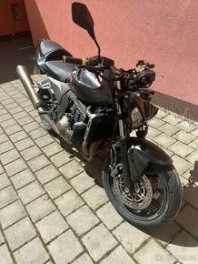 Kawasaki z750 - 1