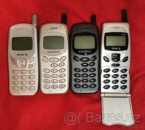 sbírka mobilních telefonů Audiovox a Acer