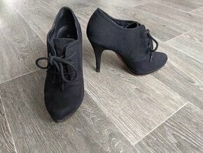 Kotníkové boty