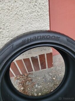 HANKOOK pneu 235/40R18