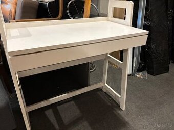Psací stůl ikea