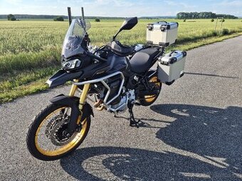 Voge 900 dsx black knight