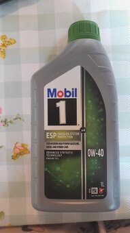 Motorový olej značky Mobil 1 0W-40 ESP