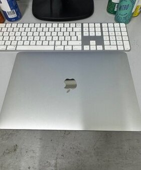 Apple MacBook Pro M1 2020 13” 8GB ram 256 SSD