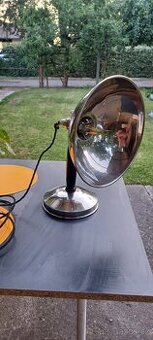 Stolní lampa reflektorová