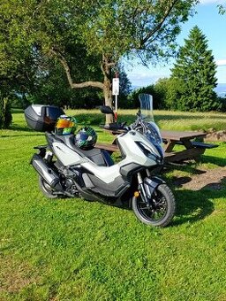 Honda ADV 350