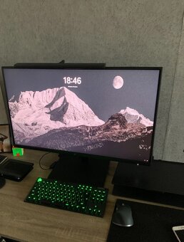Monitor Corsair 32UHD144