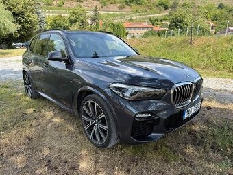 BMW X5 30d xDrive Mpaket HUD VZDUCH KAMERA TAŽNÉ