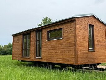 Maringotka Tinyhous 8x3m