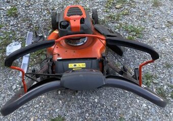 Husqvarna benzinova sekacka i s pohonem