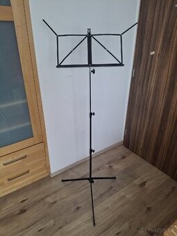 Polohovatelný stojan na noty K & M