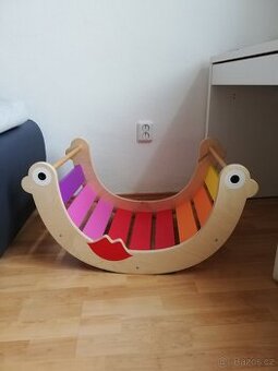 Dřevěná houpačka Utukutu Spectra s pusinkou