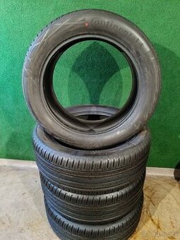 4ks nove letni 235/50/19 continental