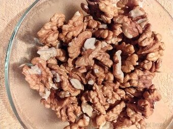 Prodám loupané vlašské ořechy