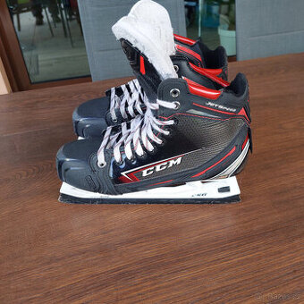 Brankářske brusle CCM Jetspeed Ft2 SR D 8