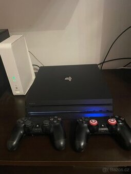PlayStation 4 Pro, 1 Tb - perfektni stav