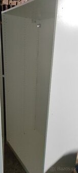 Šatní skříň, skříně