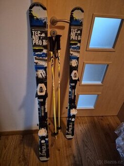 Dětské sjezdové lyže 120cm