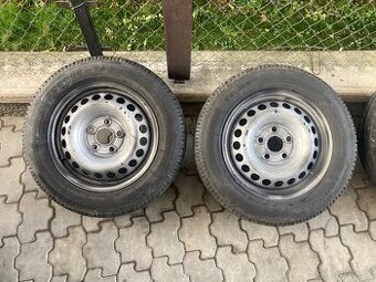 Originální disky VW T5, T6 R16 + zátěžové letní pneu