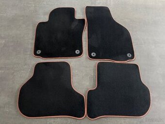 Golf 6 GTI koberečky sada červené lemování