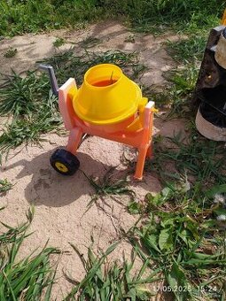 Sekačka, míchačka, autíčko