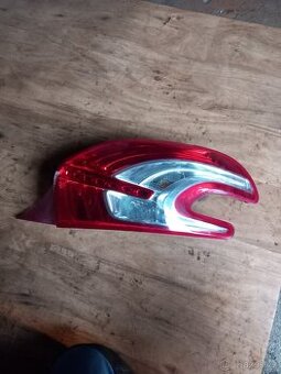 Zadni prava lampa Peugeot 208 orig.1000kc