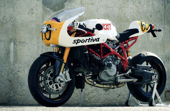 Radical Ducati 999 a 749 díly na přestavbu na Cafe Racer
