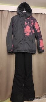 Lyžařské kalhoty a lyžařská bunda