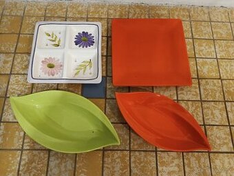 Čtyři tácy - velké talíře za celkem 100 Kč