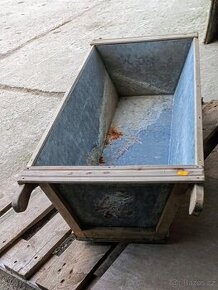 Staré pozinkované vany