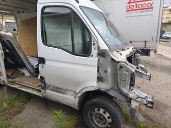 Renault Master 2.5 DCi. 88kW, rok 2009, na díly