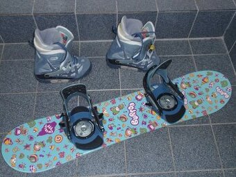 SNOWBOARD 111 CM BURTOM CHICKLET+NÁŠLAPNÉ BOTY BURTON V.38