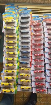 Prodam modely Ferrari 1:64 Hot whells