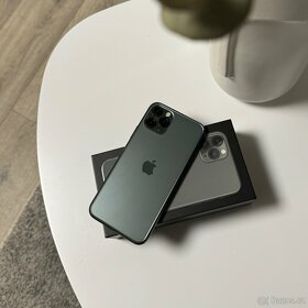 Apple iPhone 11 Pro - Midnight Green 64GB - hezký stav