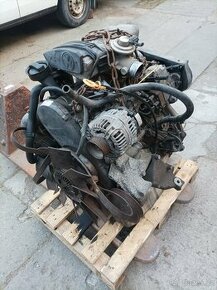 Díly motoru VW LT 2,5 tdi 80kw