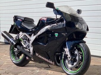 KAWASAKI NINJA ZX7R