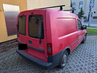 Opel Combo, 1.4 benzin, 66kW, dvoumístný s boudou