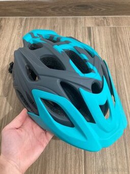 Helma Kelly’s dare aqua