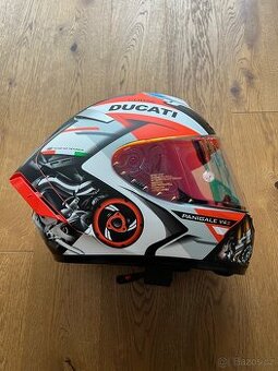 Helma Shoei Ducati