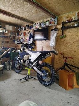 Ukradená Husqvarna TE250i 2T 2019