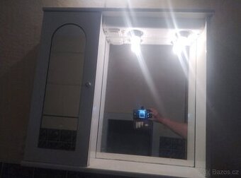 Skříňka do koupelny