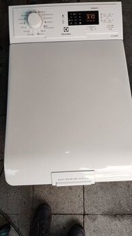Prodám pračku Electrolux vrchem plněnou