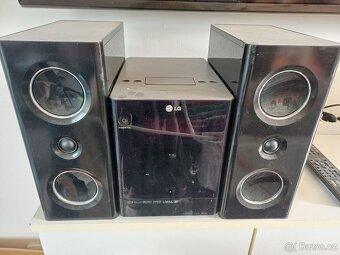 Sony a LG - 1