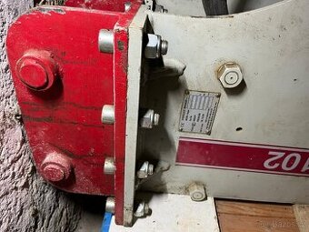 Takeuchi Hupi 102 kladivo - 1