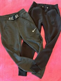 2x tepláky Nike vel. 122/128