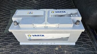 Autobaterie Varta 110 Ah
