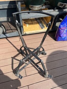 Big green egg pojizdny stojan s madlem pro Large