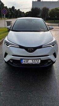 TOYOTA C-HR 1.2 Turbo 85 KW, rok 2017, najeto 30000 km