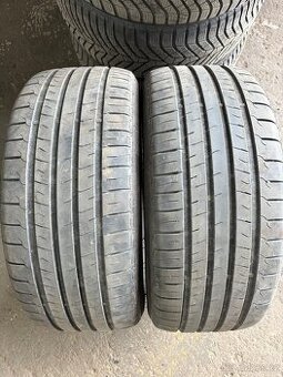 235/45 R17 97 W
